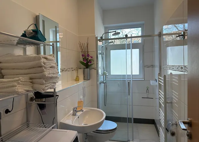 3 Center East Appartement