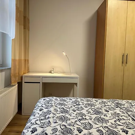 3 Center East Lejlighed *